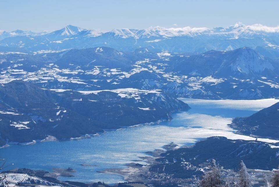 Super vue sur le lac de Serre-ponçon 