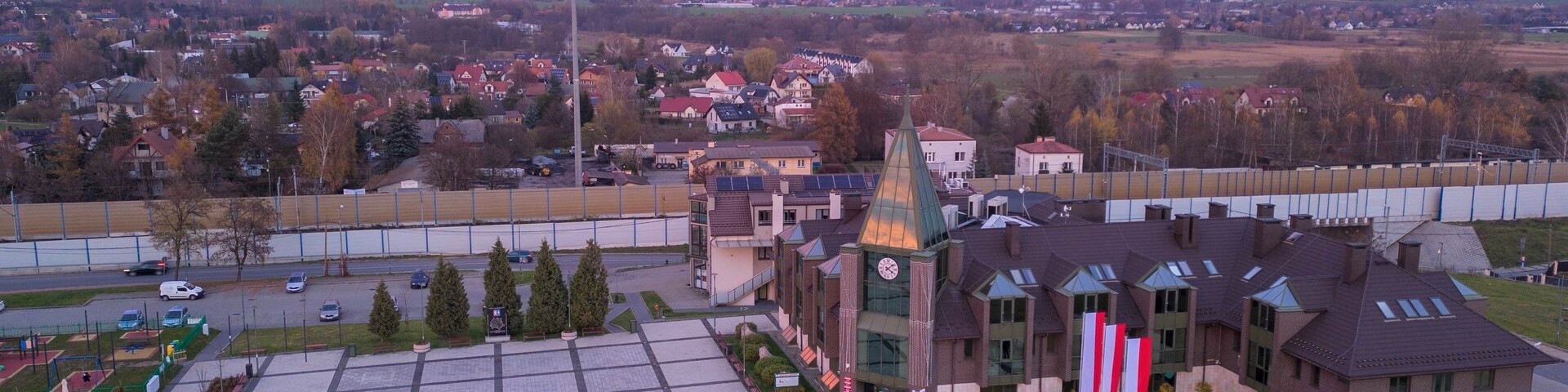 Rynek w Zabierzowie, Urząd Gminy, Zabierzów, Kraków, Polska, Gmina Zabierzów 11.11.2022 Main Market in Zabierzow Cracow