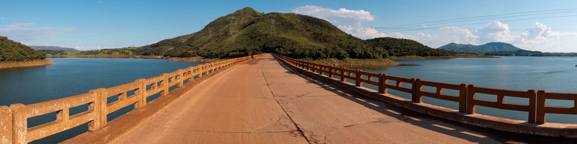 Ponte torta, Lago de Furnas, Carmo do Rio Claro, Minas Gerais