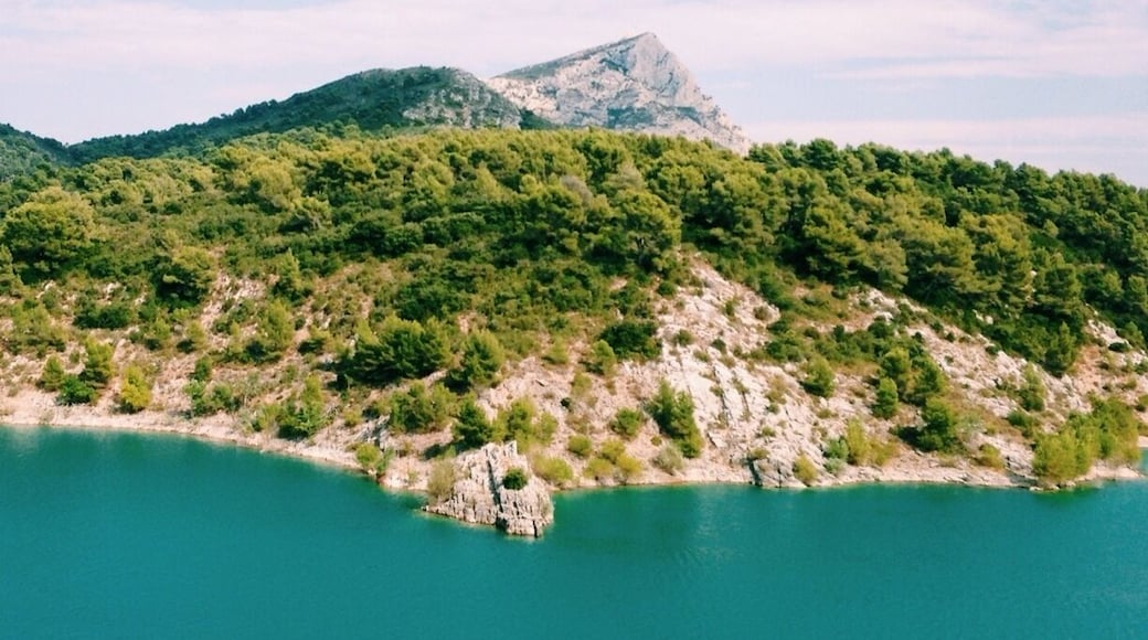 🌁 Sainte Victoire's peak \\ Barrage de Bimont.