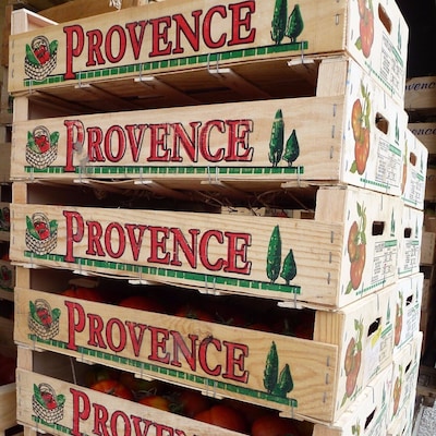 The Sunday marketing in Coustellet spills over from one side of the highway to the other. It has everything from scarves to tomatoes, and all is delivered with pride. #market
