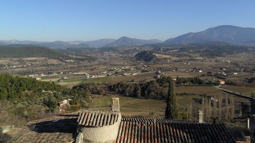 View from Crestet