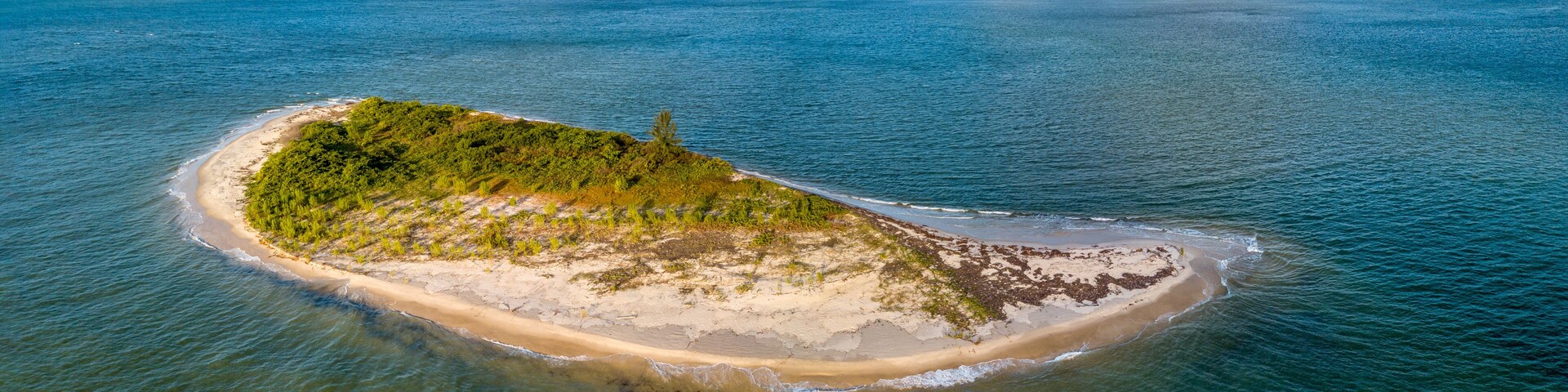 Coroa do Meio in Gamboa, Morro de Sao Paulo, Bahia, Brazil