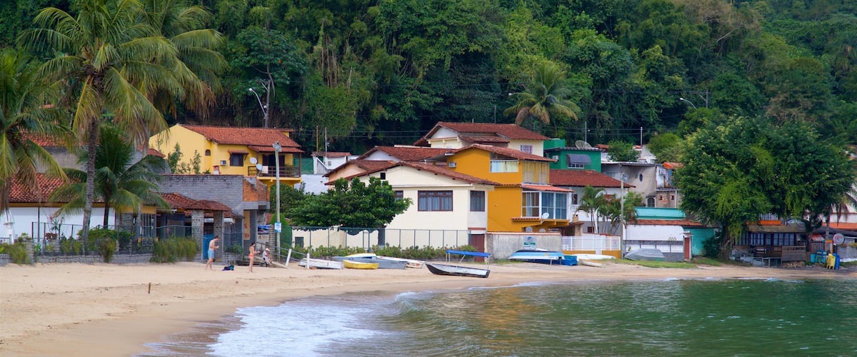 Plaza de Vizcaya mostrando vistas generales de la costa, una ciudad costera y una playa