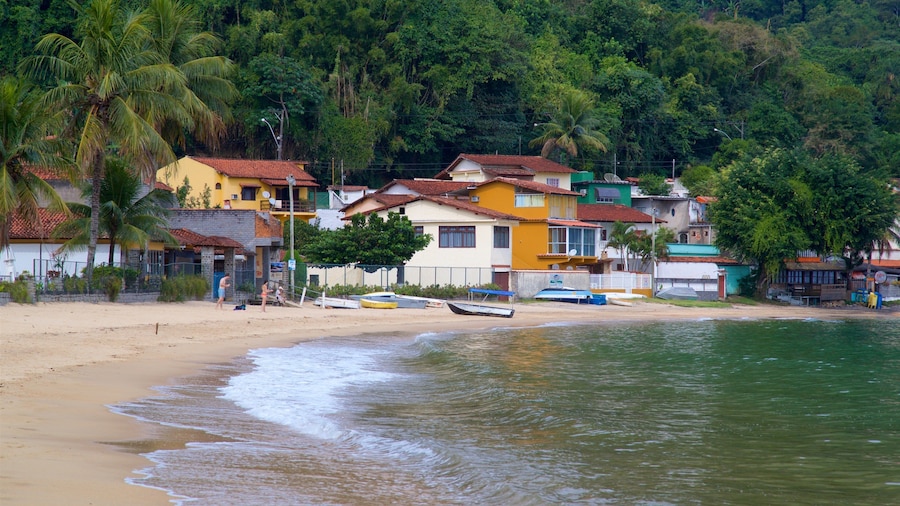 Plaza de Vizcaya mostrando vistas generales de la costa, una ciudad costera y una playa