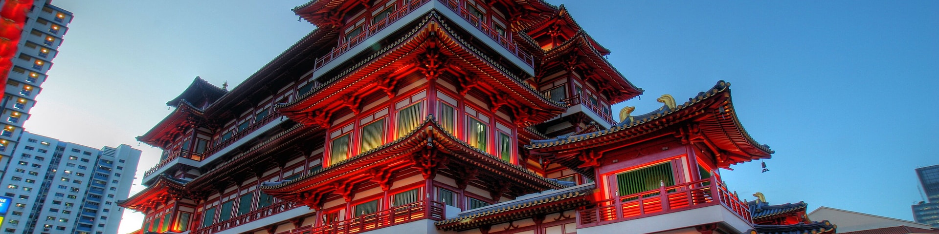 Buddha's Relic Tooth Temple in Singapore Chinatown