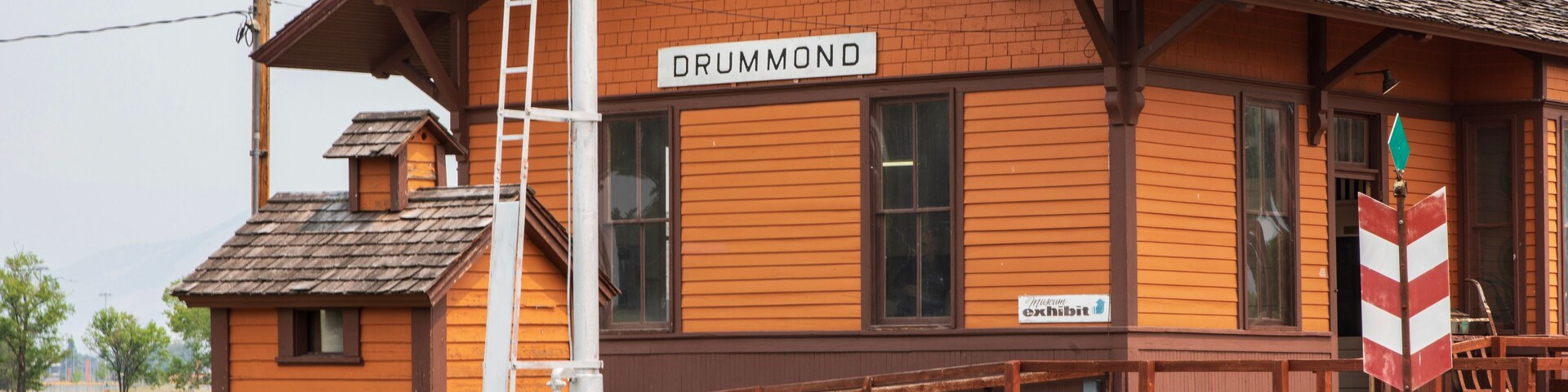 Drummond train station, home of bullshipping