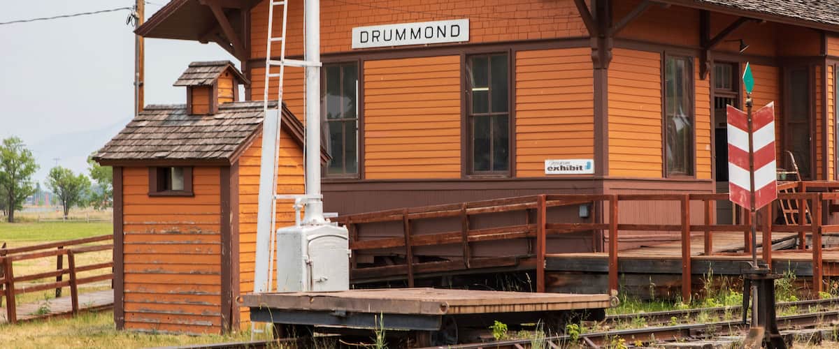 Drummond train station, home of bullshipping