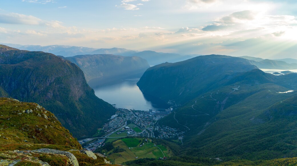 Toppenhytta at morning 20 sep 2016