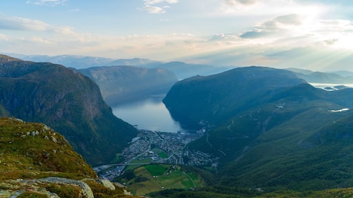 Toppenhytta at morning 20 sep 2016