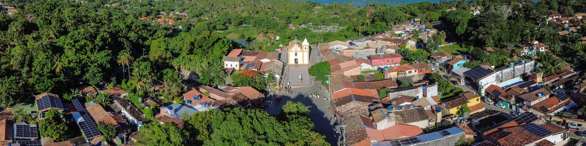 Vista aéra de Arraial d'Ajuda, Bahia. Nordeste do Brasil