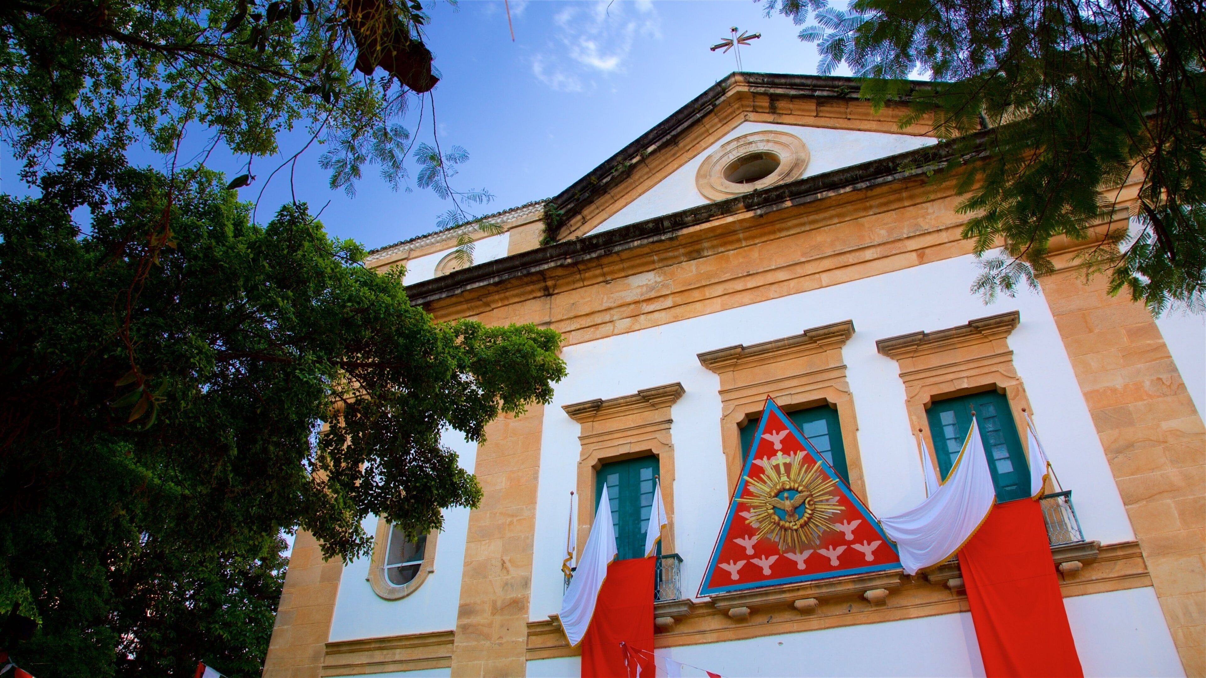 Igreja Matriz Nossa Senhora do Remédios som viser kulturarv og kirke eller katedral