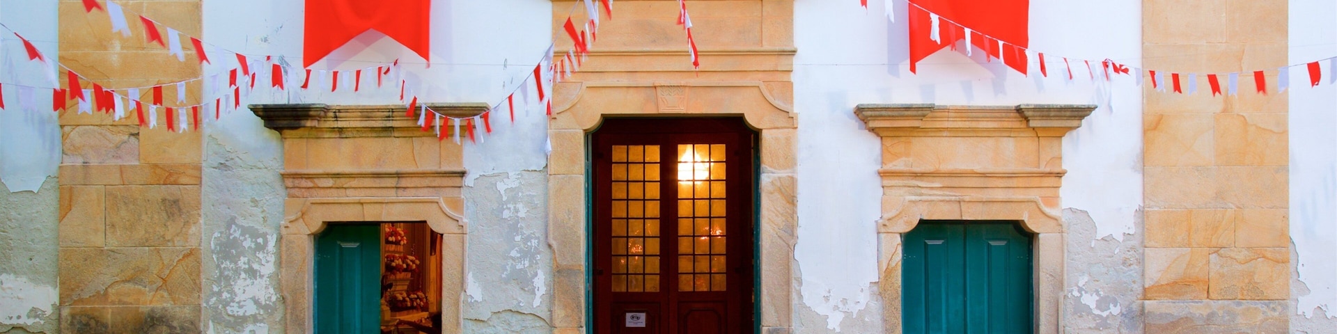 Igreja de Nossa Senhora dos Remédios caracterizando elementos de patrimônio