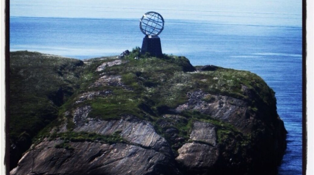 "#TroveDetour Vikingen Island" which marks the Arctic circle in Norway. This is one of the 5 major circles of latitude that marks the map of the earth. Runs 66*33'44" north of the equator. Passable once you crossed the Norwegian Fjords.