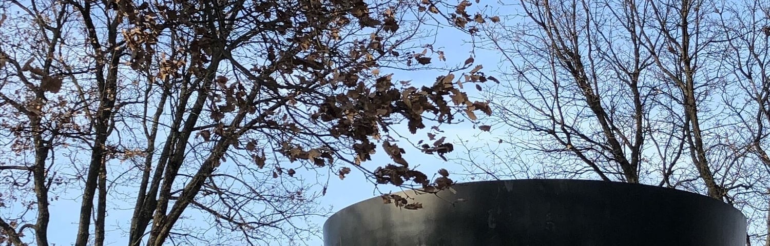 Another view of this fabulous domaine with lots of pieces of architecture