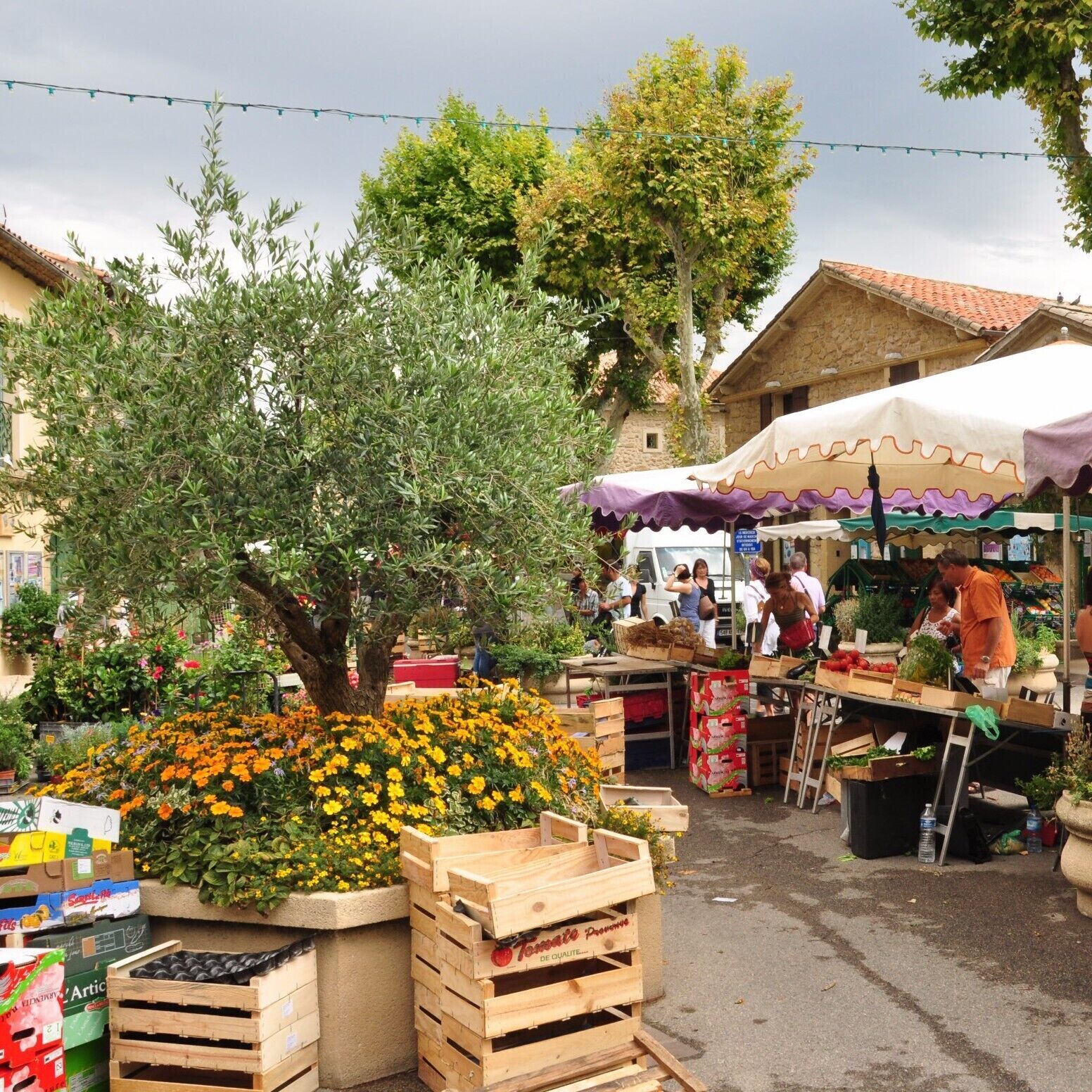 Such a charming spot for a relaxed #market.