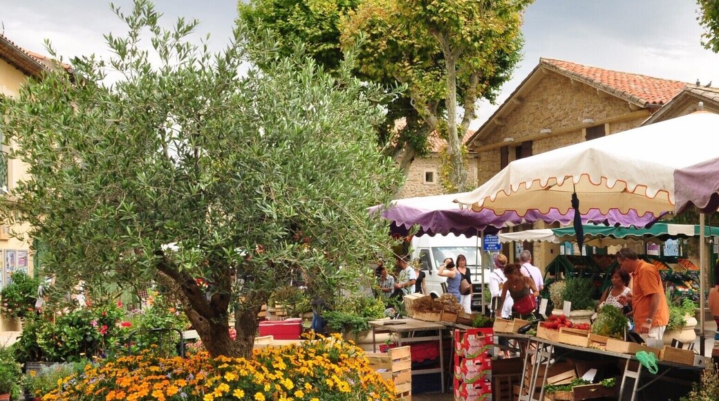 Such a charming spot for a relaxed #market.