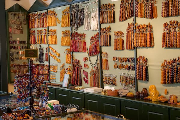 Komboloi Museum featuring interior views