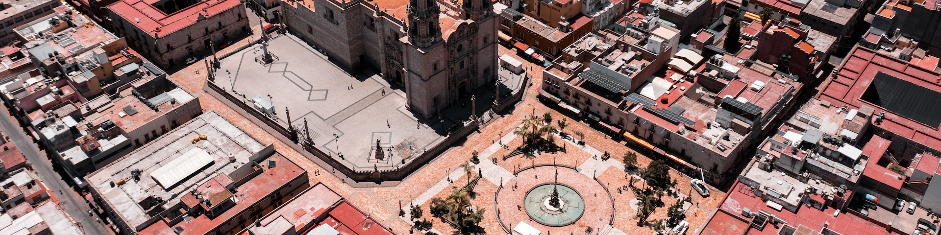Plaza y Catedral de San Juan de los Lagos