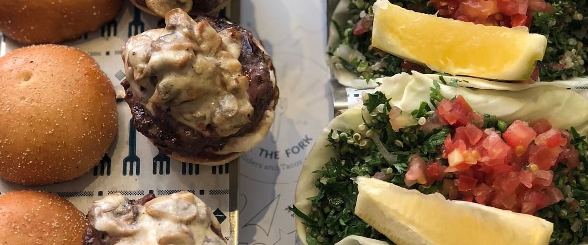 Free the fork, use the hand .
Swiss mushroom sliders & Tabboule tacos ♥️
#lifeatexpedia #GoodEats #Trovember