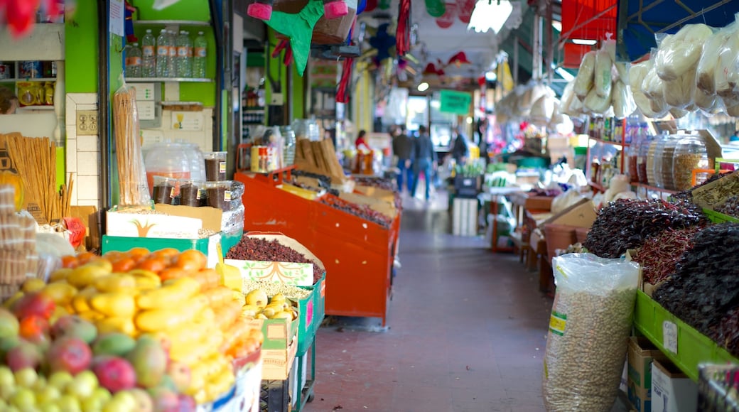 Hidalgo Market showing food, markets and interior views