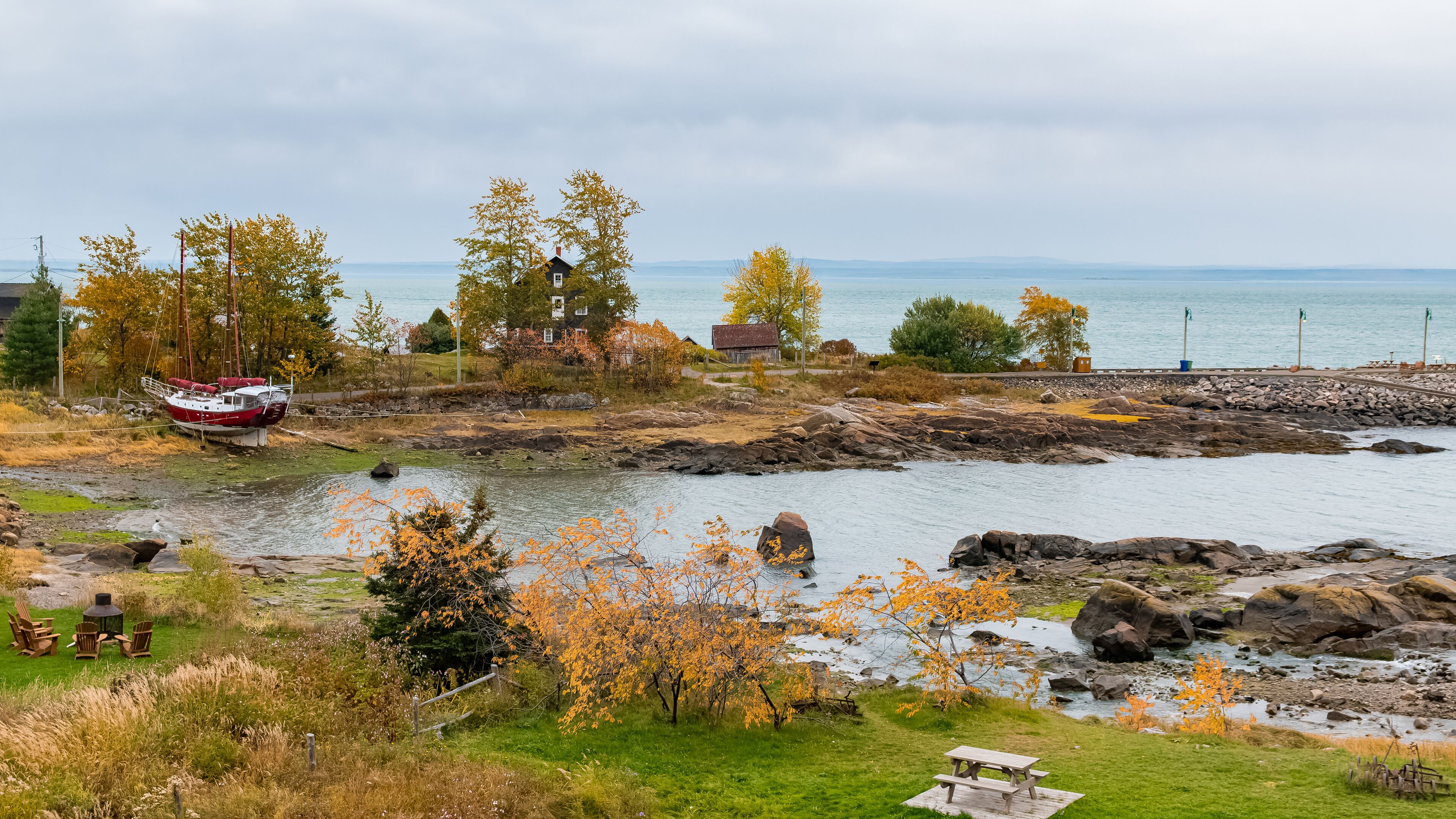 Canada, a small village on the shore of the Saint-Laurent, beautiful bay