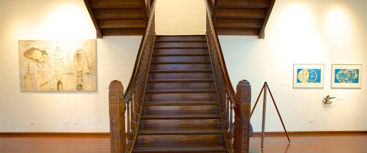 Museum für zeitgenössische Kunst mit einem Innenansichten und Kunst