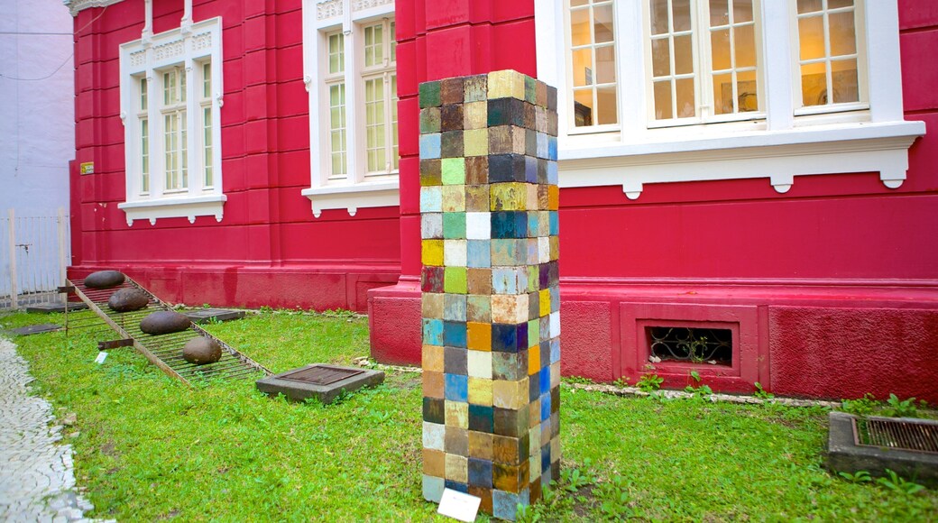 Museum of Contemporary Art showing outdoor art