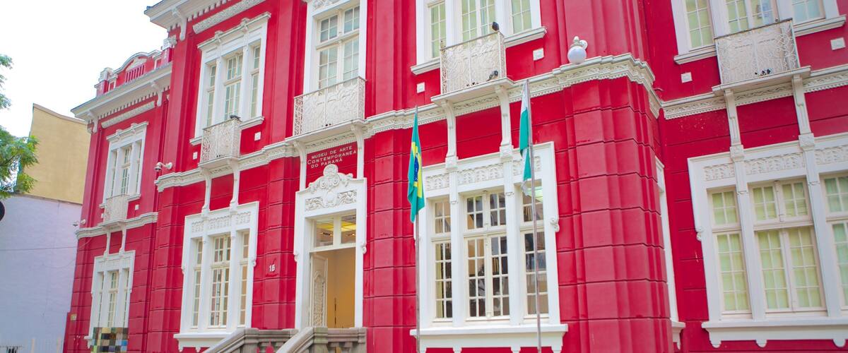 Museum of Contemporary Art which includes street scenes and heritage architecture