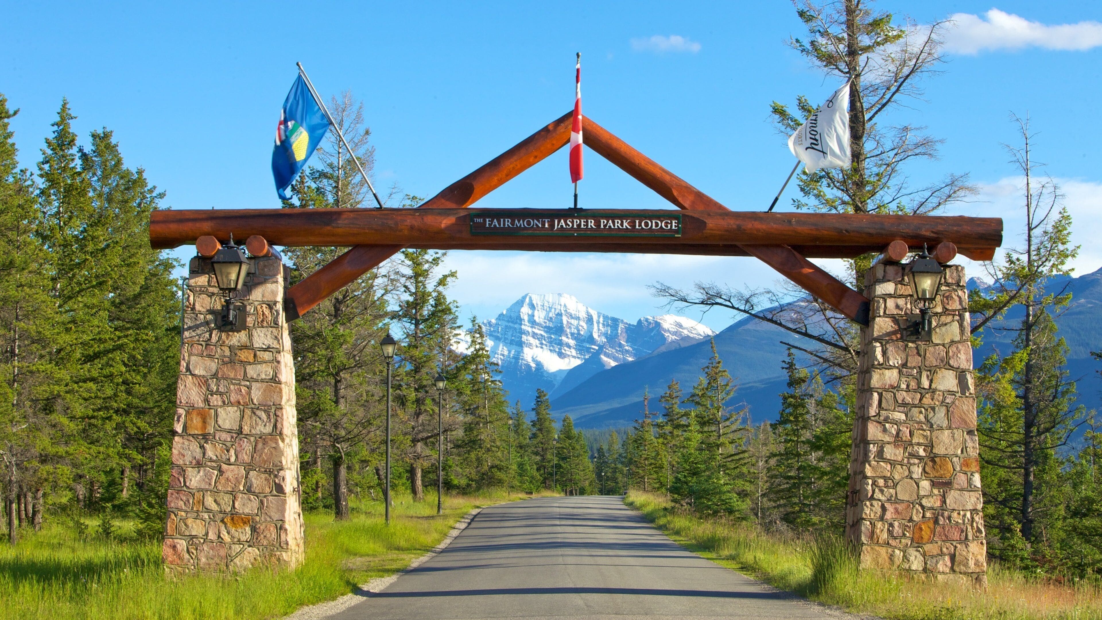 Jasper which includes a garden, mountains and landscape views
