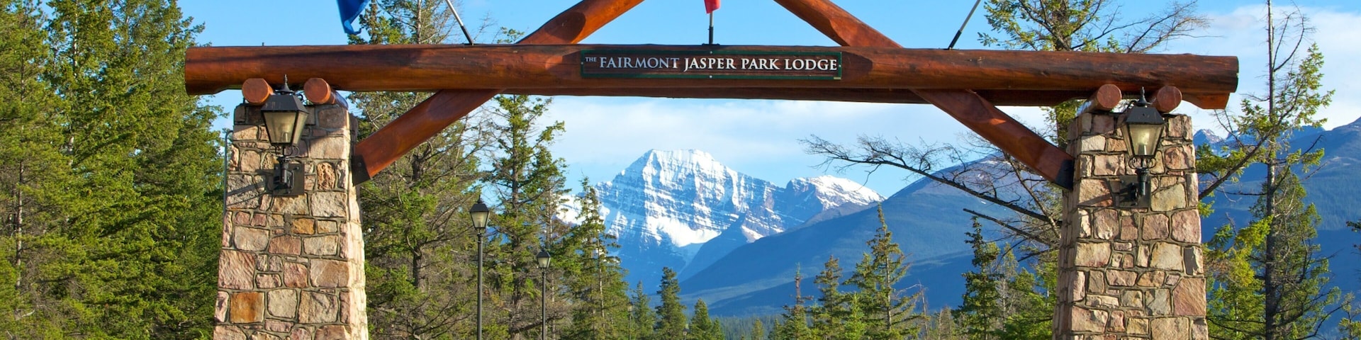 Jasper featuring a garden, mountains and landscape views