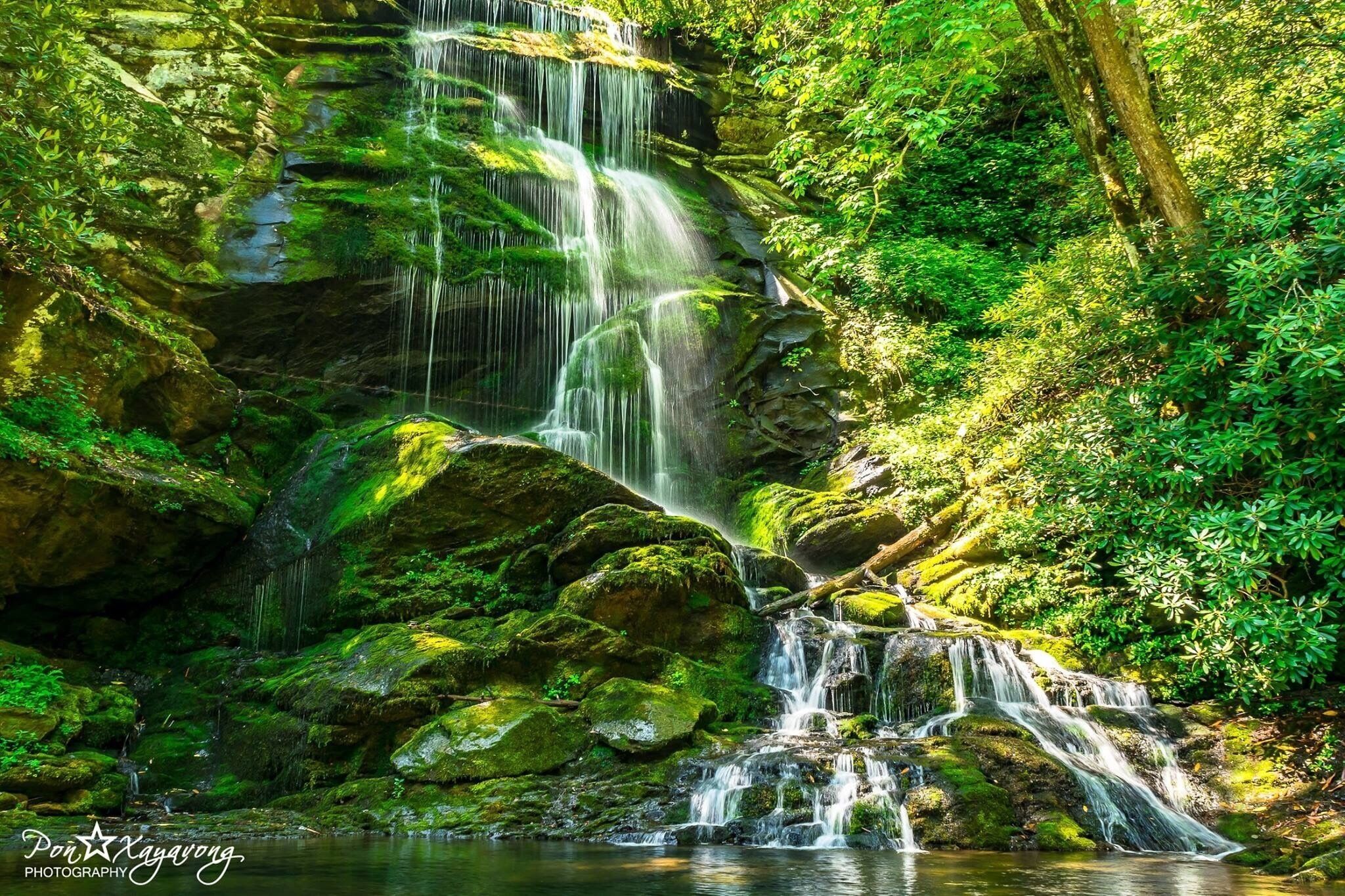 The beautiful Top falls of Catawba Falls. A must place to see and it very peaceful when there not a lot of peoples 