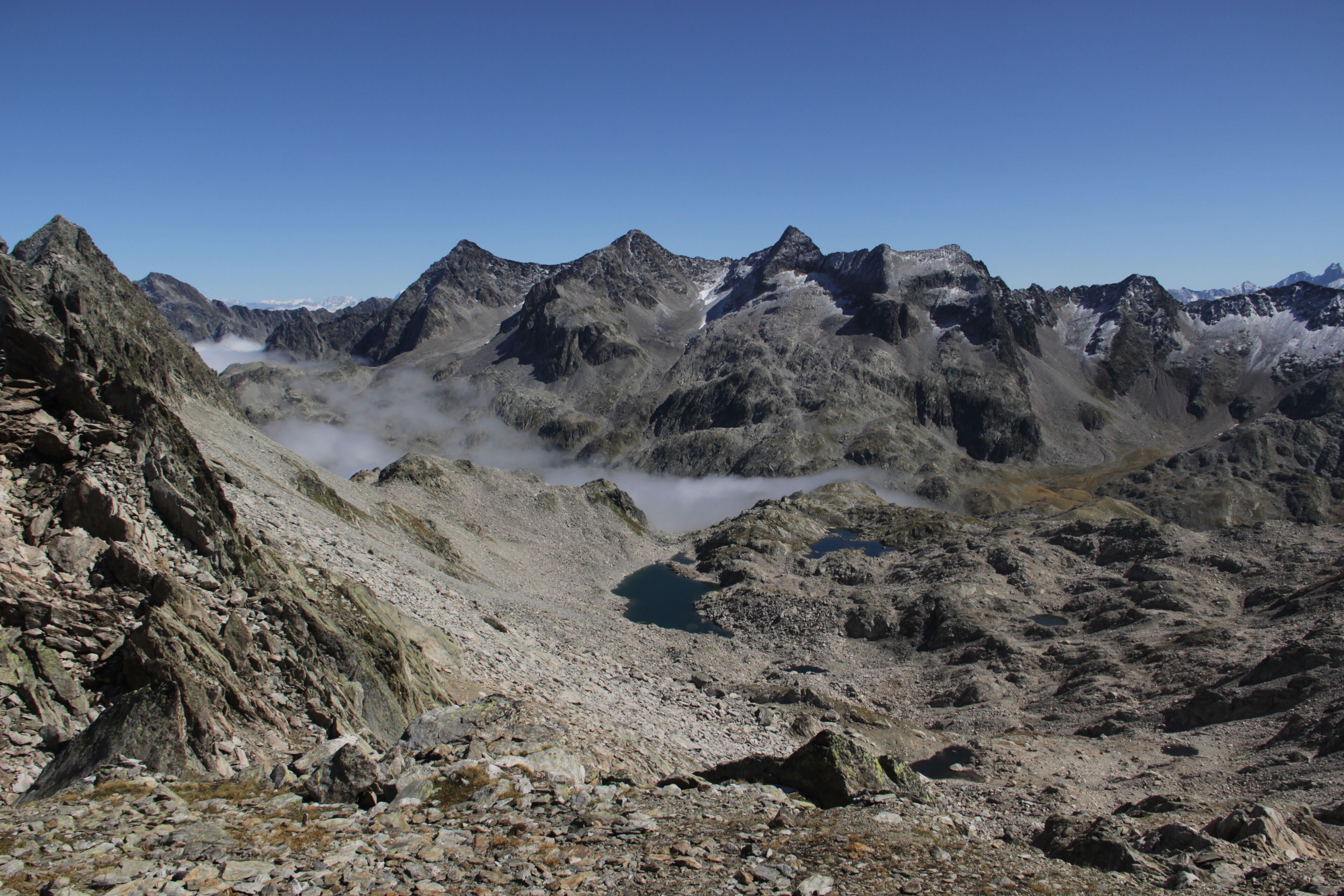 Rocher Badon, Le Rocher Blanc and La Pyramide