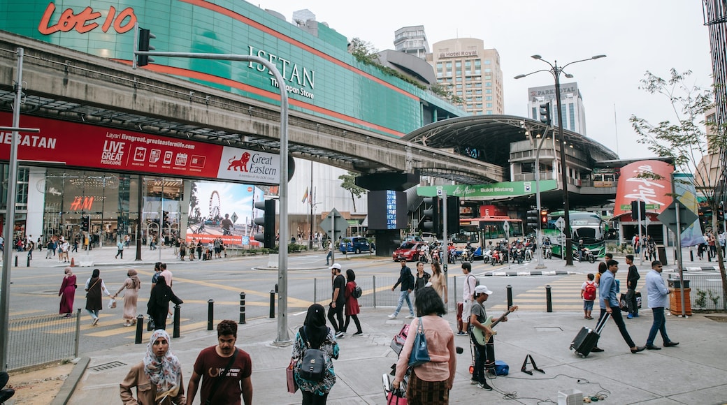 Bukit Bintang Plaza featuring street scenes and a city