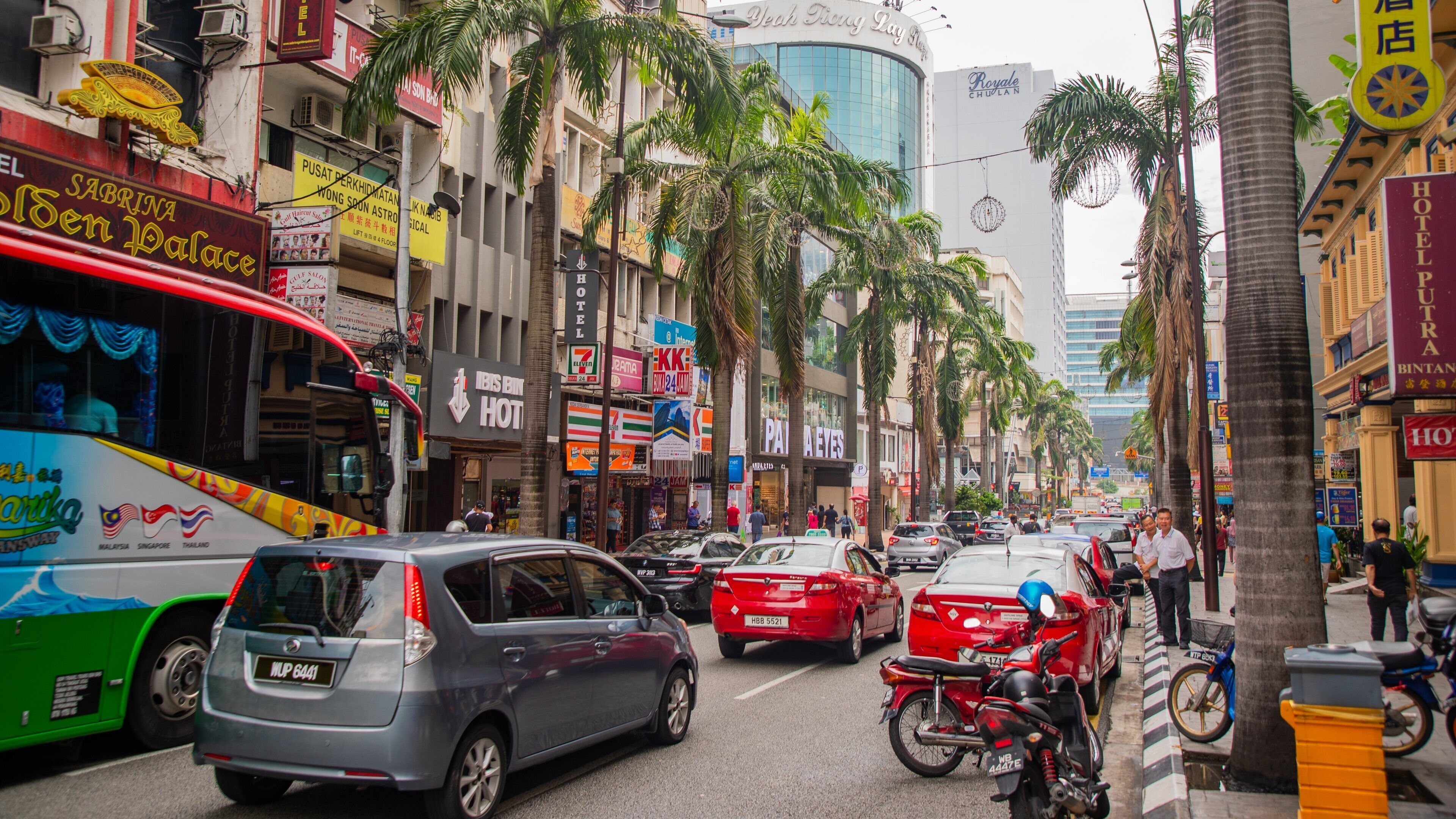 Bukit Bintang Plaza which includes street scenes