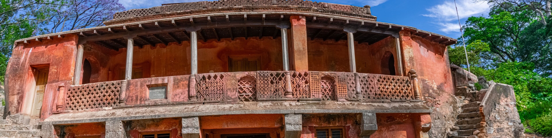 Tippu Summer House / Tipu's Summer Residence is a Hindu temple in Nandi Hills or Nandidurg, Chikkaballapur district, Karnataka, India. This place was initiated by Haidar Ali & completed by Tipu Sultan