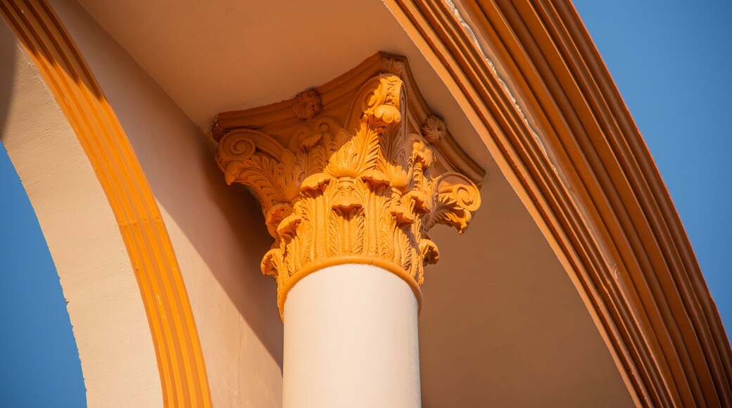 Utsav Chowk featuring heritage elements