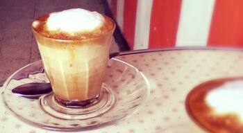 Ethiopian espresso! Always time for a lil macchiato in a #red room.