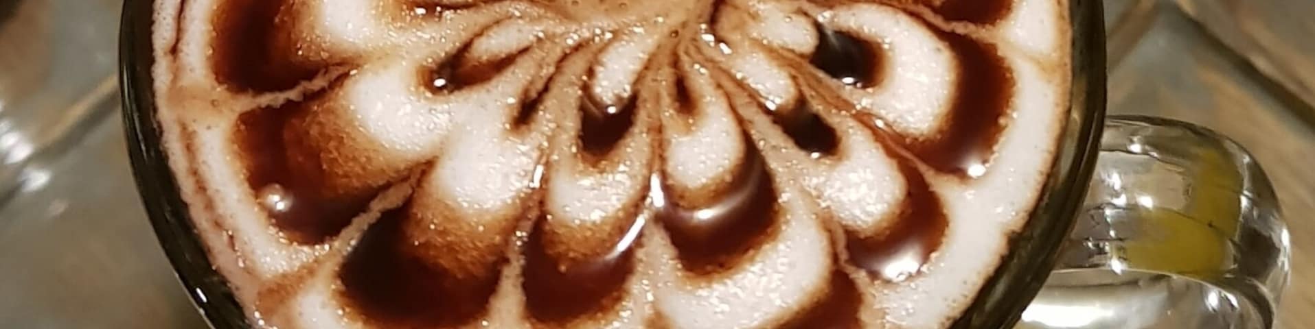 Beautiful spiral today in my hot chocolate. Made with chocolate syrup oftwn used for Ice Cream. Turns out, it tastes better in a hot chocolate!
#LifeAtExpedia
#patterns
#nofilter