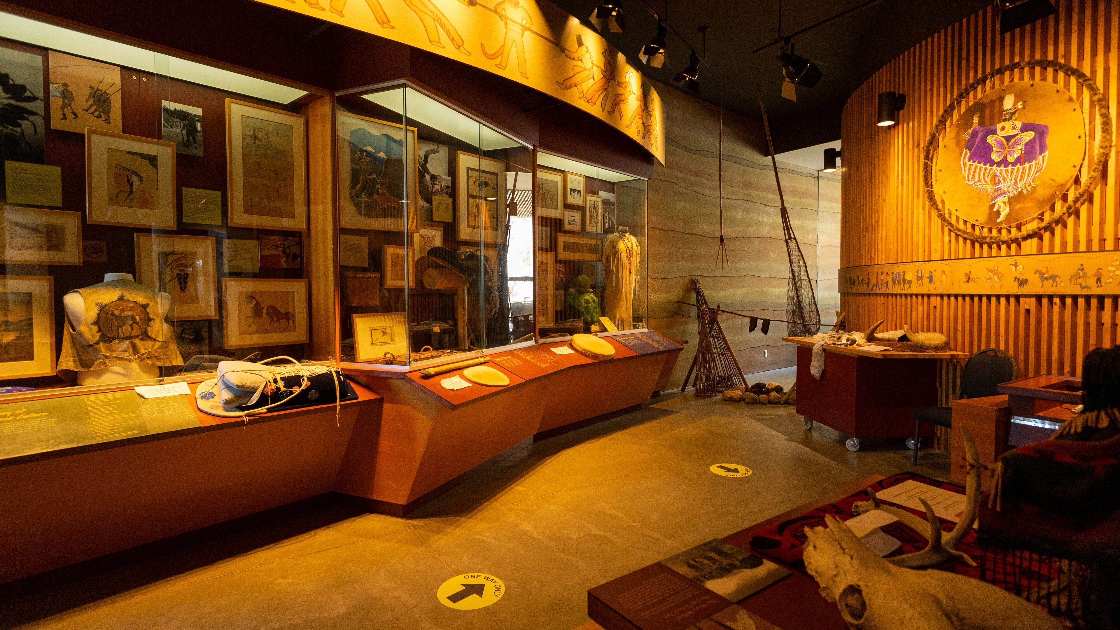 Nk\'Mip Desert Cultural Centre featuring interior views