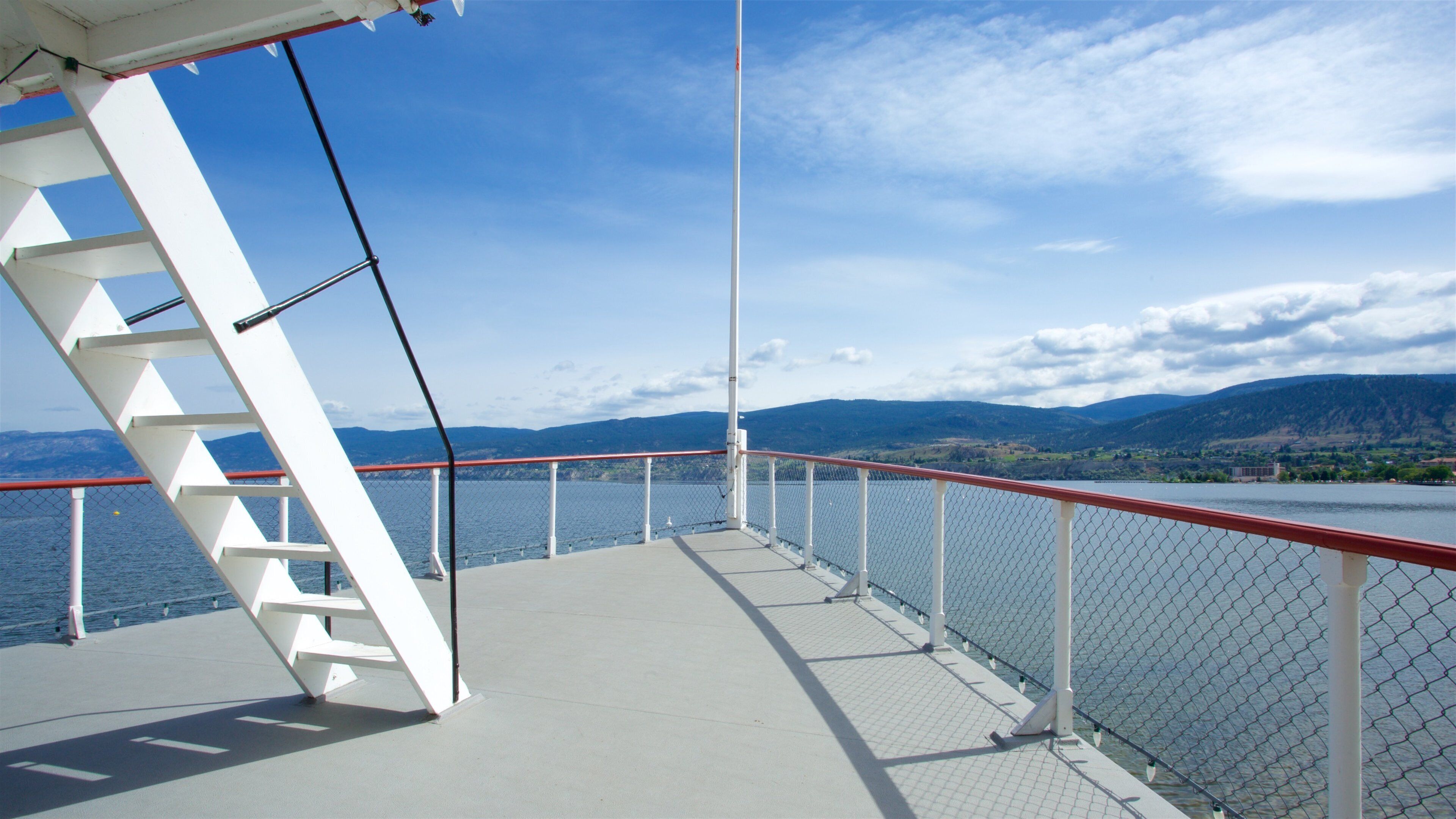S.S. Sicamous Inland Marine Museum showing boating and a lake or waterhole