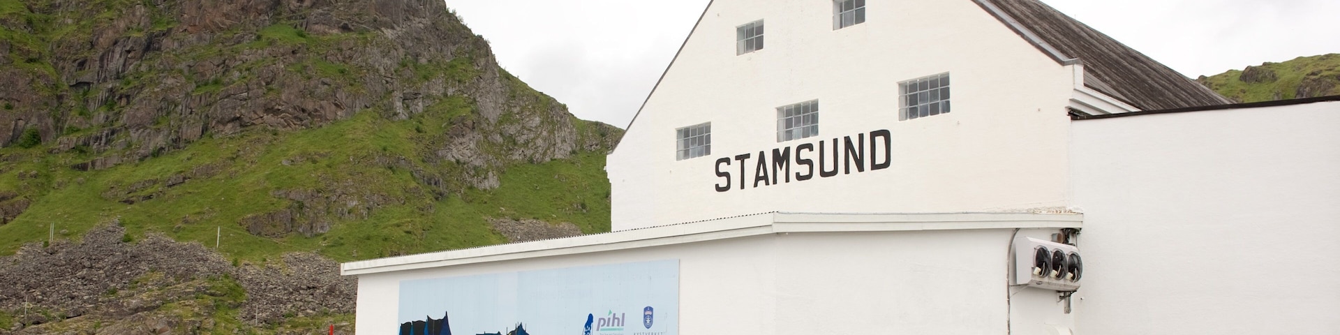 Hurtigrutekaien que inclui sinalização