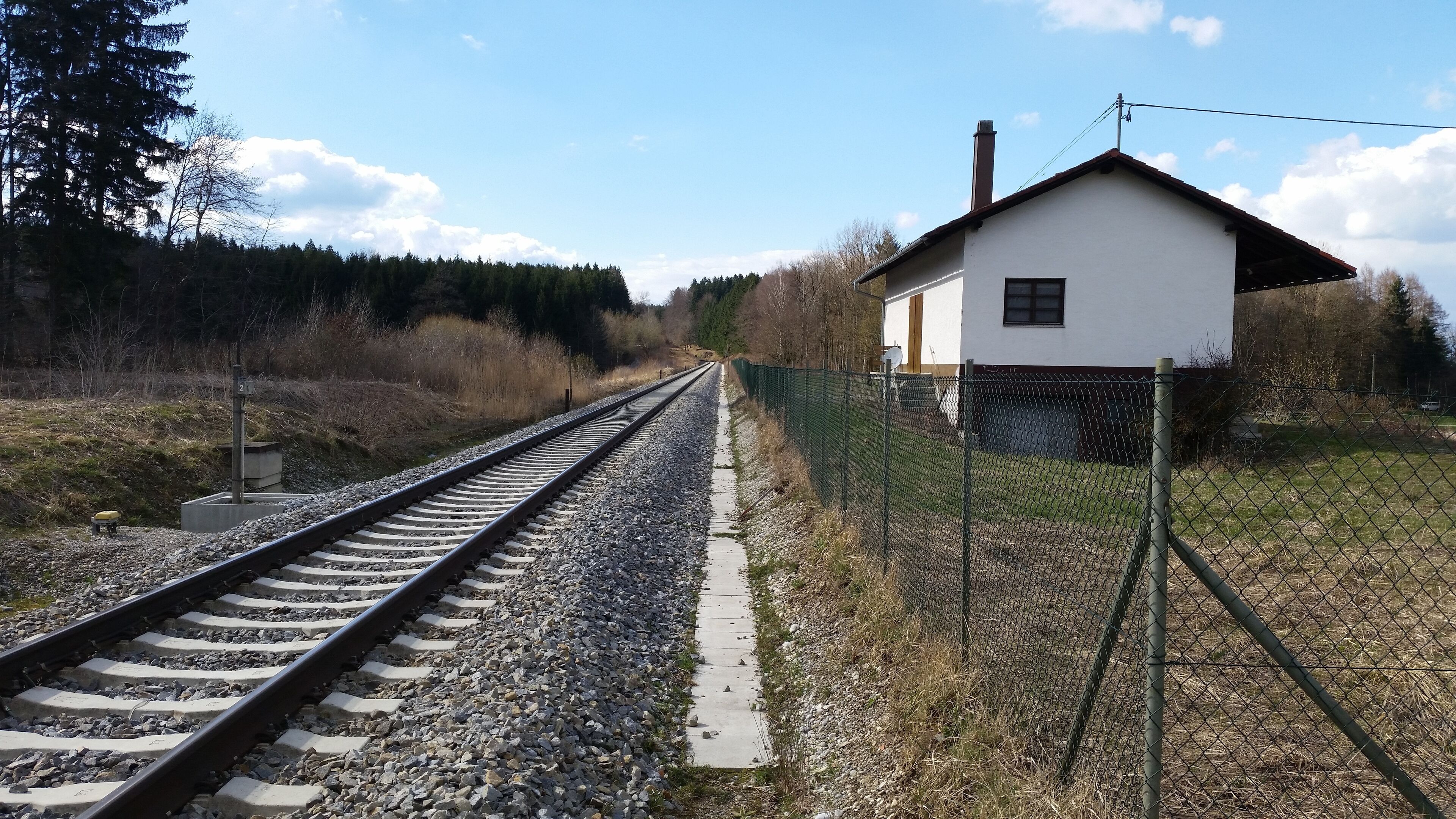 Ehemaliger Bahnhof Unterrammingen im Unterallgäu bei Streckenkilometer 12,707 der Bahnstrecke Buchloe–Memmingen