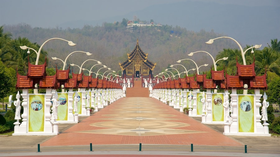 Royal Flora Ratchaphruek National Park caracterizando elementos de patrimĂŽnio e um jardim