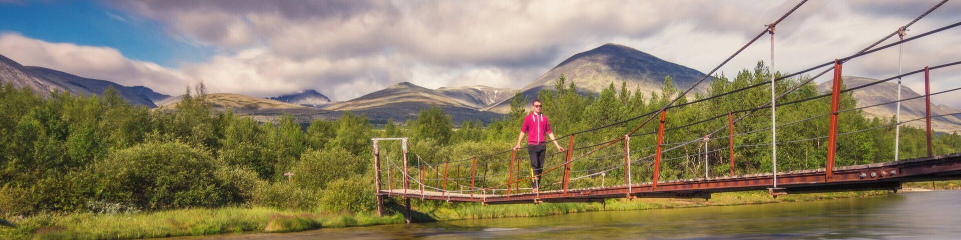 Hiking around Rondane National Park last year was pretty cool :D
#BvSSpring #river