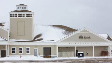 Eptek Art and Culture Centre which includes snow