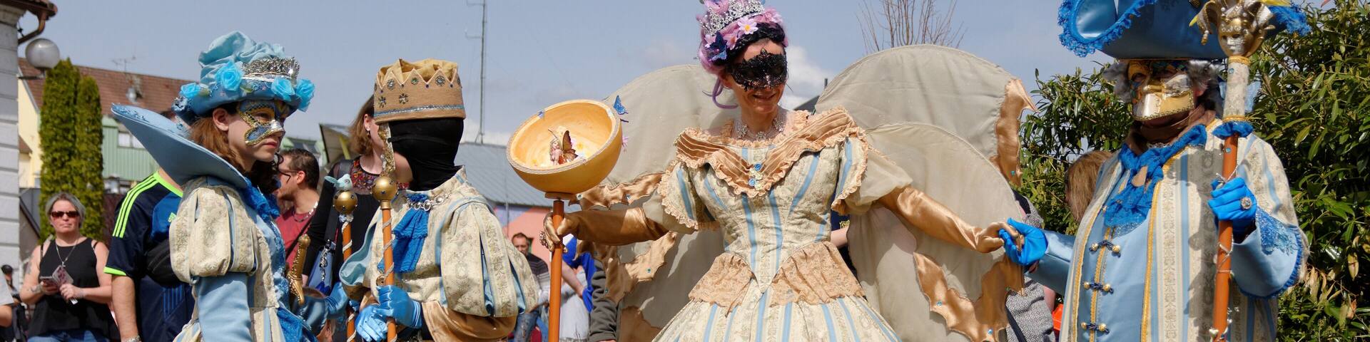 Personality rights Personality rights warningAlthough this work is freely licensed or in the public domain, the person(s) shown may have rights that legally restrict certain re-uses unless those depicted consent to such uses. In these cases, a model release or other evidence of consent could protect you from infringement claims. Though not obliged to do so, the uploader may be able to help you to obtain such evidence. See our general disclaimer for more information.