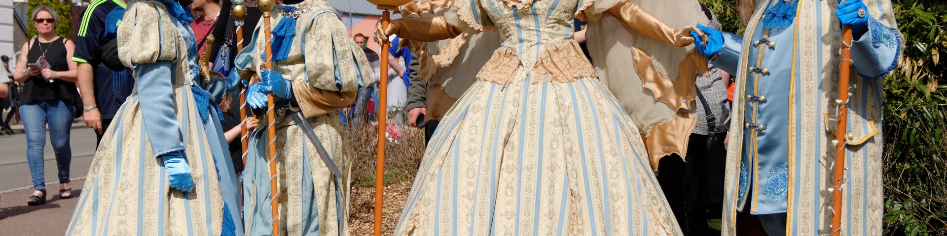 Personality rights Personality rights warningAlthough this work is freely licensed or in the public domain, the person(s) shown may have rights that legally restrict certain re-uses unless those depicted consent to such uses. In these cases, a model release or other evidence of consent could protect you from infringement claims. Though not obliged to do so, the uploader may be able to help you to obtain such evidence. See our general disclaimer for more information.