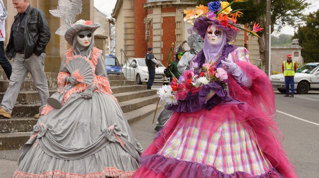 Personality rights Personality rights warningAlthough this work is freely licensed or in the public domain, the person(s) shown may have rights that legally restrict certain re-uses unless those depicted consent to such uses. In these cases, a model release or other evidence of consent could protect you from infringement claims. Though not obliged to do so, the uploader may be able to help you to obtain such evidence. See our general disclaimer for more information.