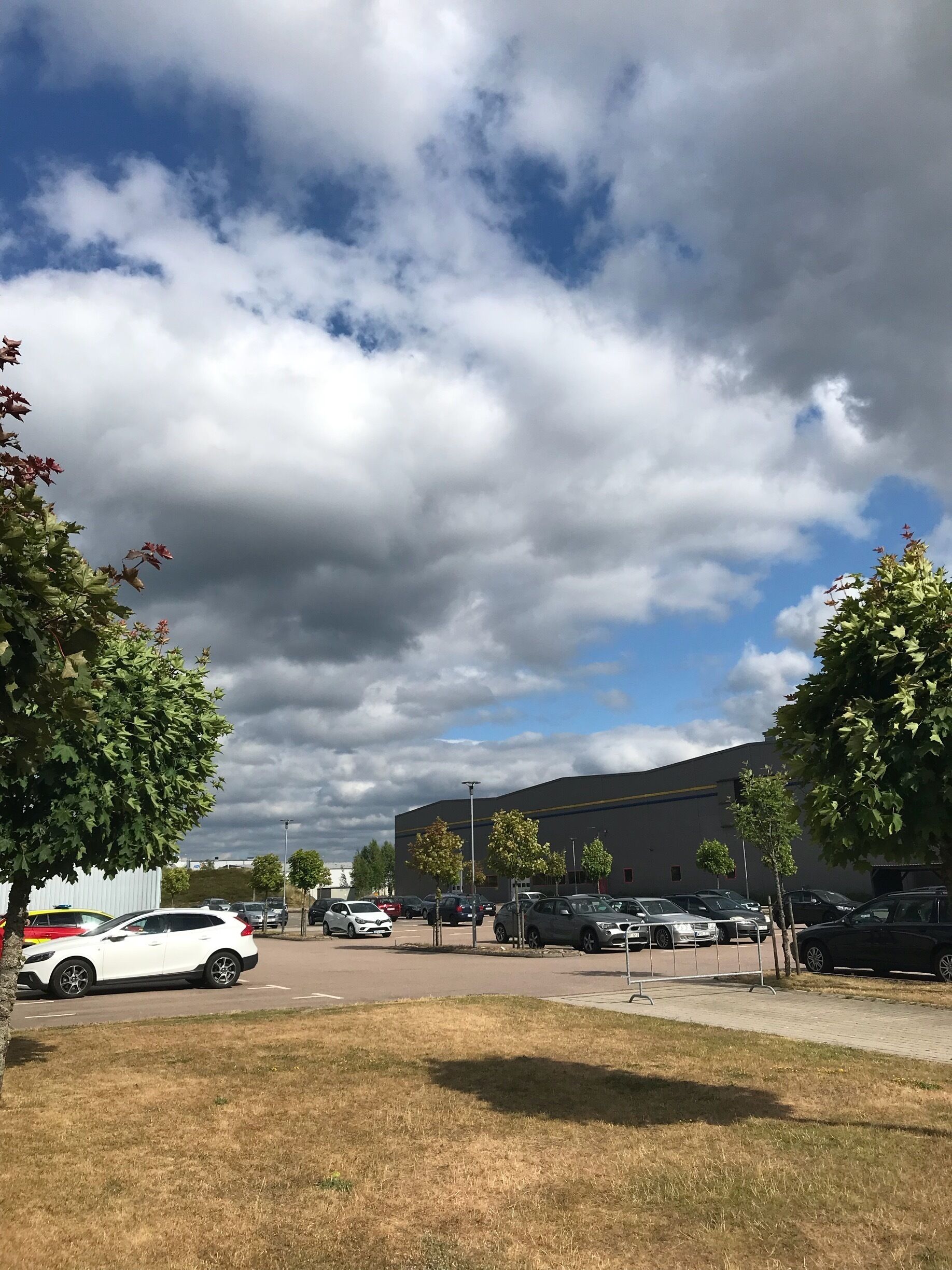 So peaceful town to work and live